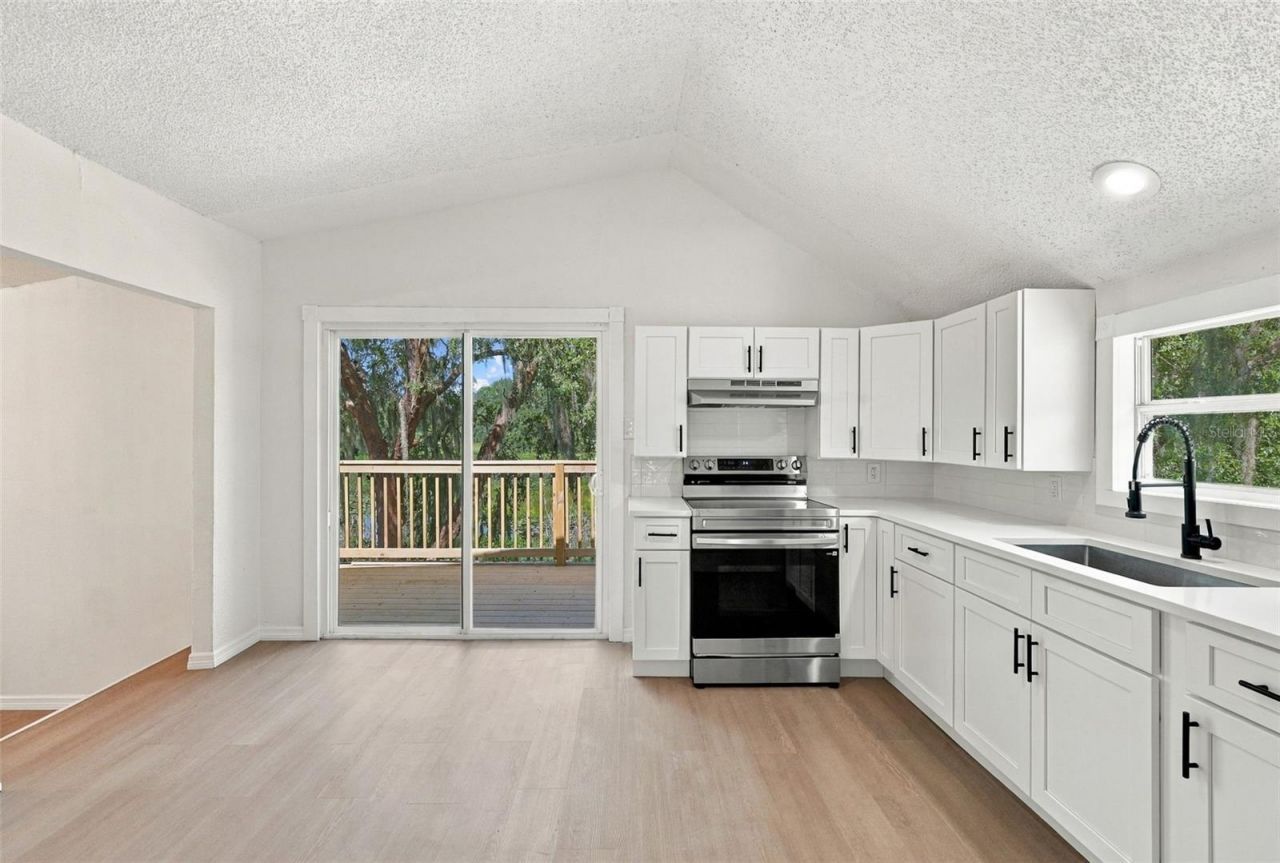 41520 Charm Lake Drive, Umatilla, FL 32784 Photo