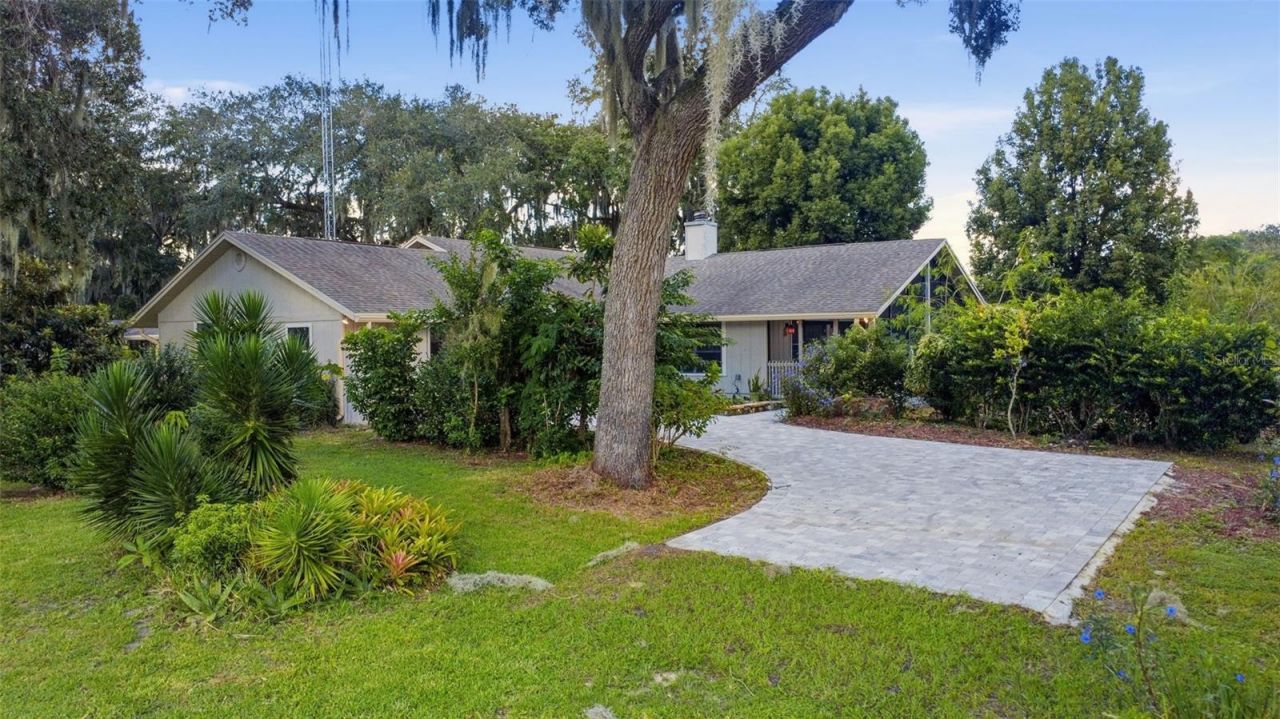 41520 Charm Lake Drive, Umatilla, FL 32784 Photo