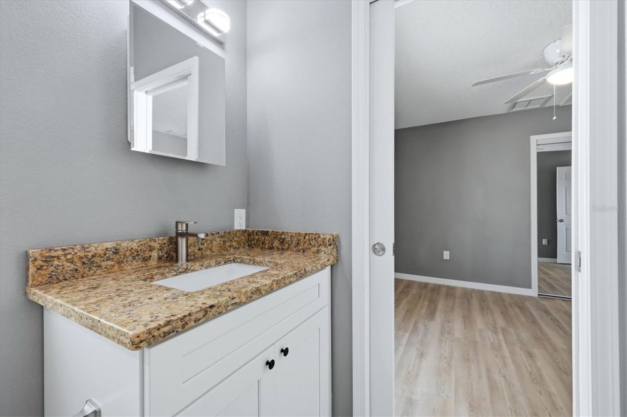 3908 Walnut Avenue, Sarasota, FL 34234 Photo