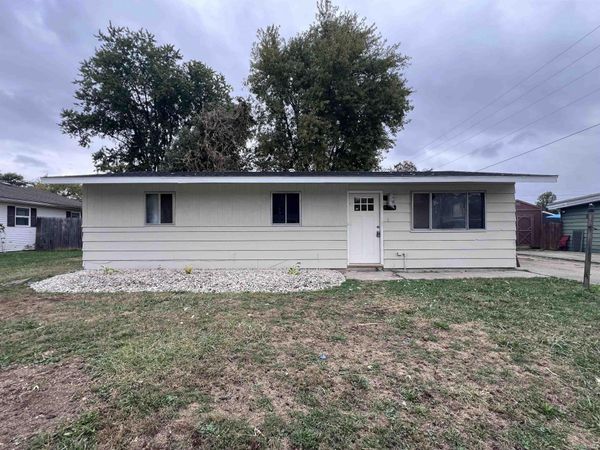 4913 ALGONQUIN Trail, Kokomo, IN 46902