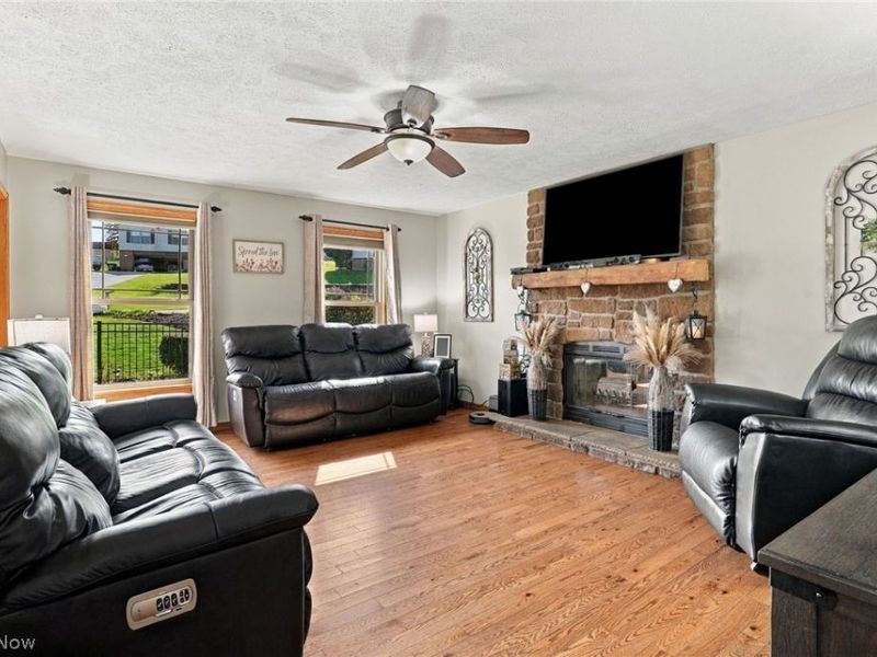 1907 Dogwood Square NE, Bolivar, OH 44612 Photo 8