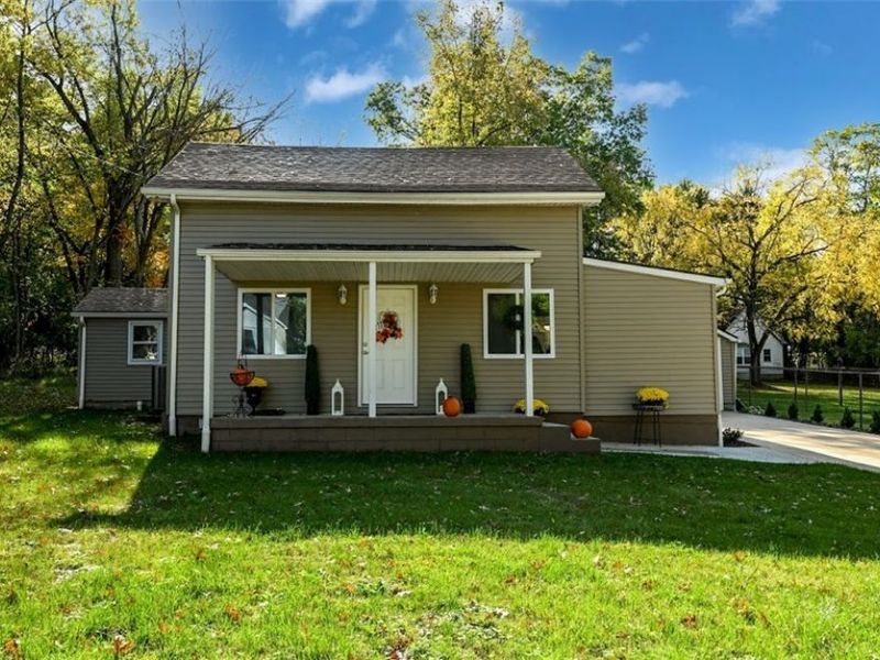9 Dravis Street, Youngstown, OH 44515 Photo 3