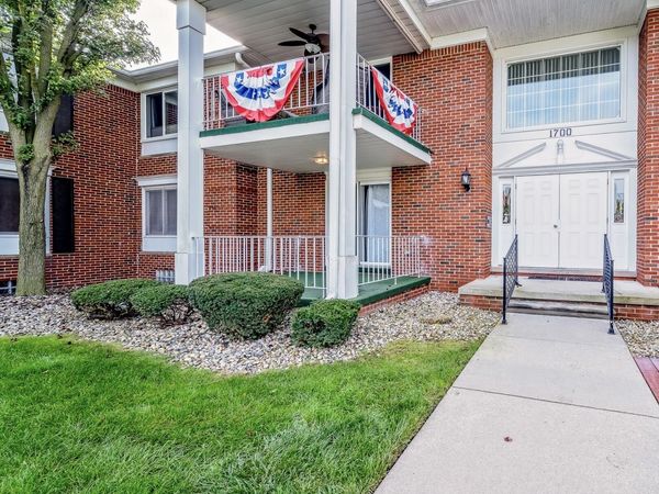 1700 Monticello Street, Unit 3, Trenton, MI 48183