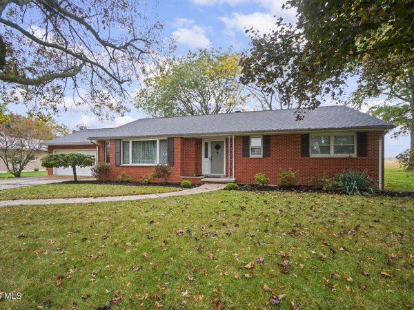 903 Country Club Drive, Fostoria, OH 44830