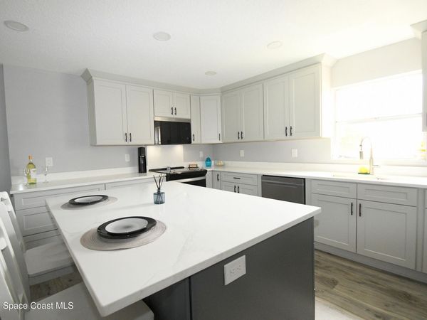 2500 Eagle Drive , Unit 4-d, Melbourne, FL 32935