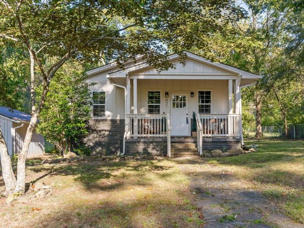831 Fairmount Avenue, Signal Mountain, TN 37377