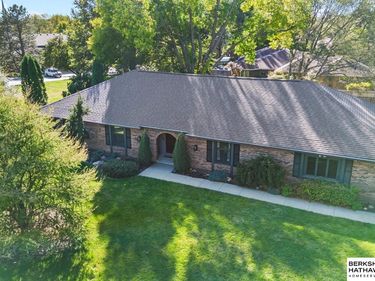 724 Eldorado Drive, Omaha, NE 68154
