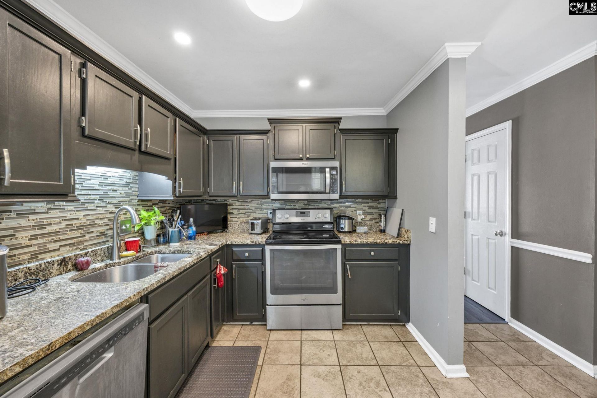 239 Charles Towne Court  Photo 10