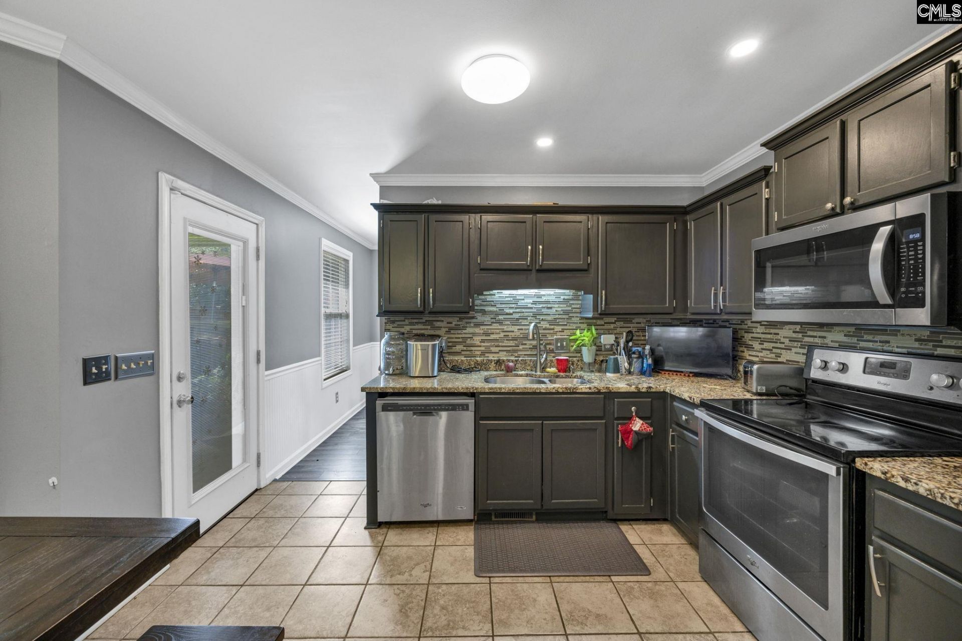 239 Charles Towne Court  Photo 11