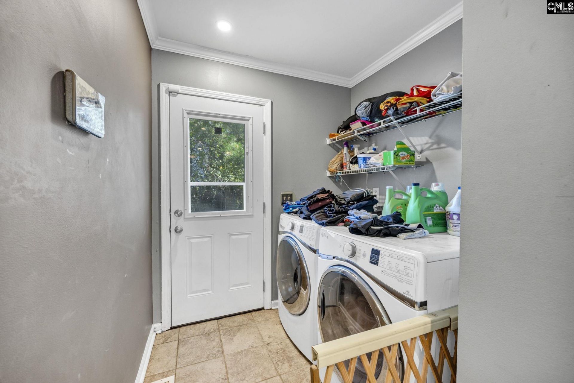 239 Charles Towne Court  Photo 18