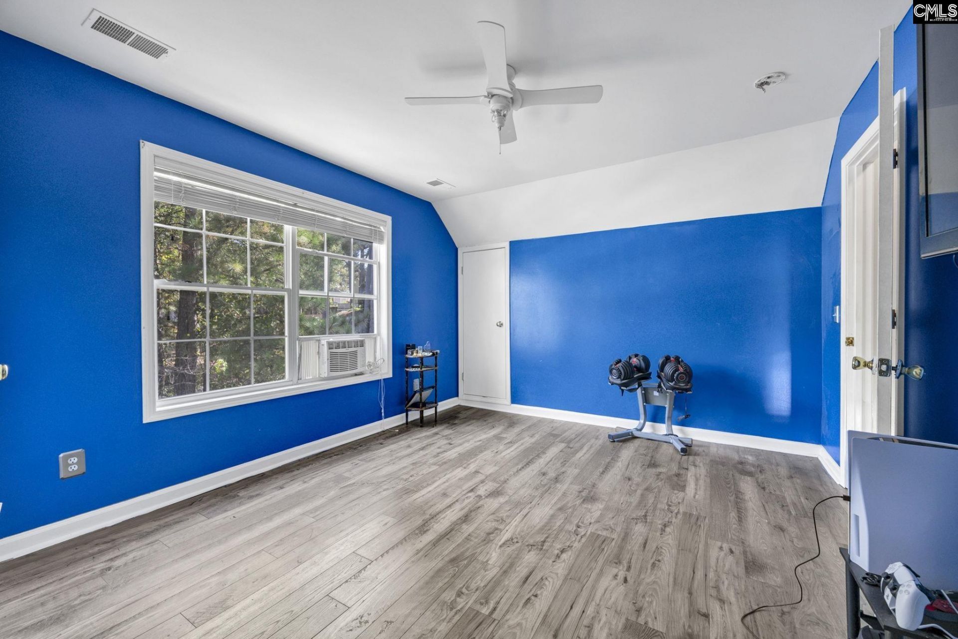 239 Charles Towne Court  Photo 22