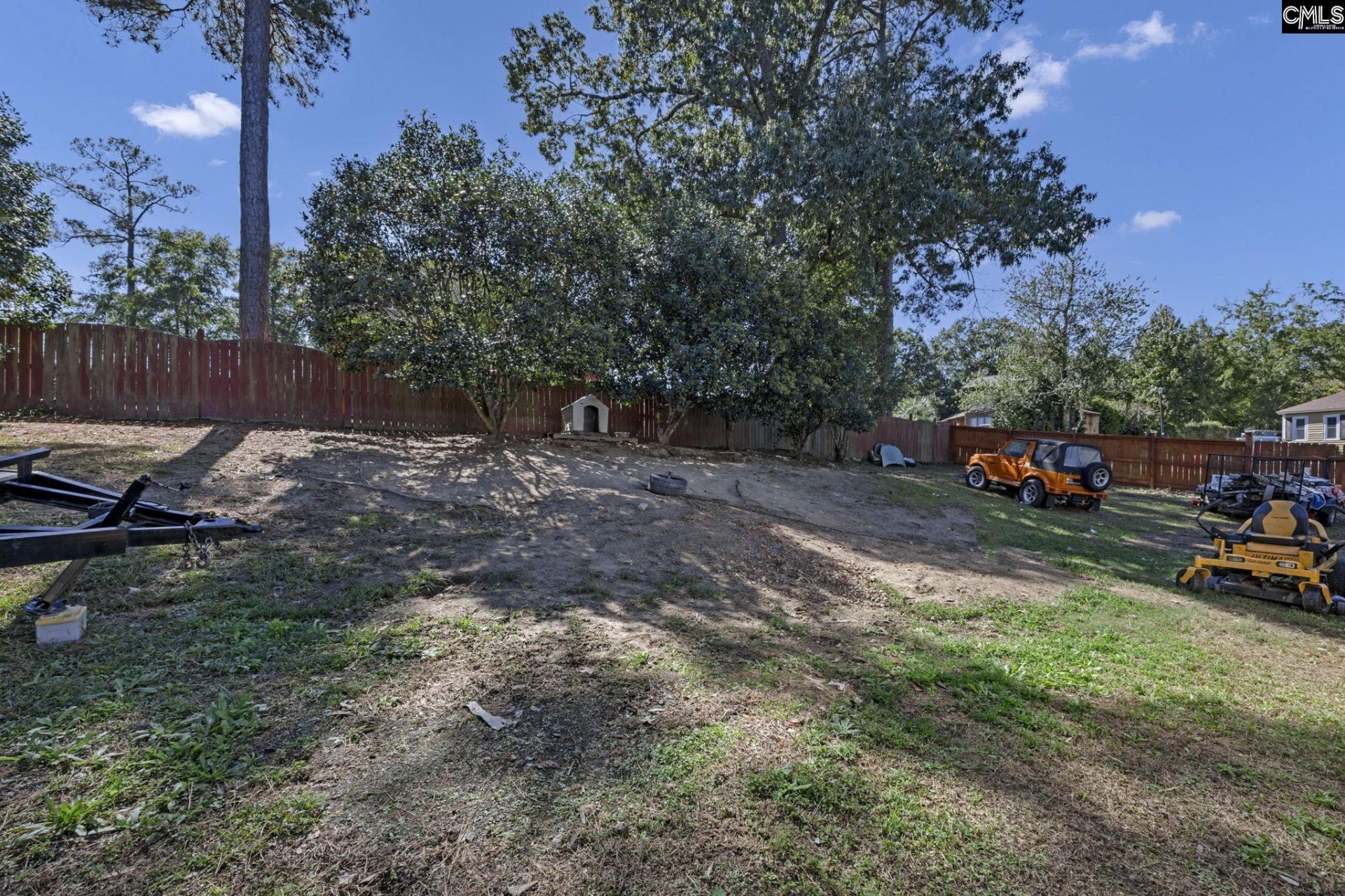 239 Charles Towne Court  Photo 26