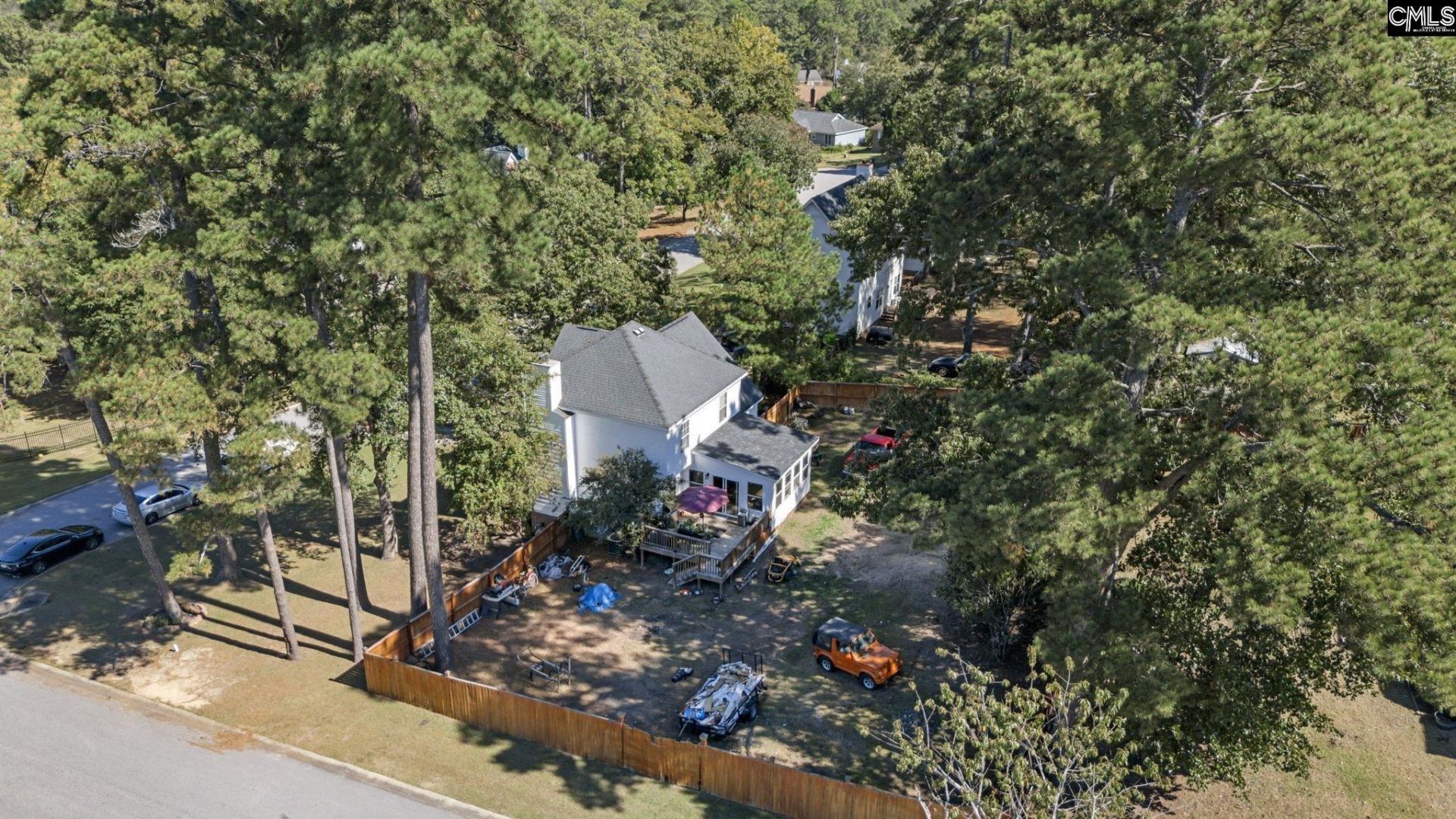 239 Charles Towne Court  Photo 38