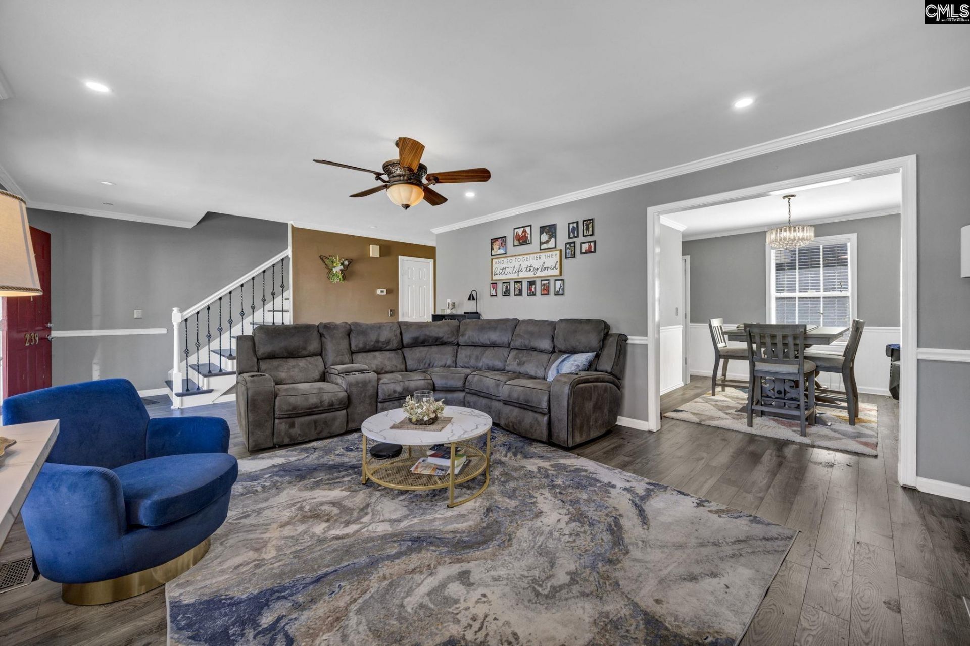 239 Charles Towne Court  Photo 5