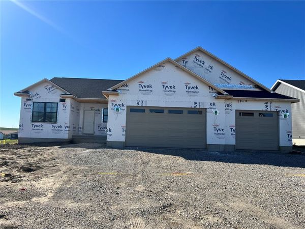 1511 Cardinal Drive, Fairfax, IA 52228