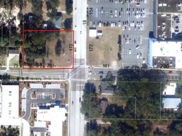 1127 S 14TH Street , Amelia Island, FL 32034