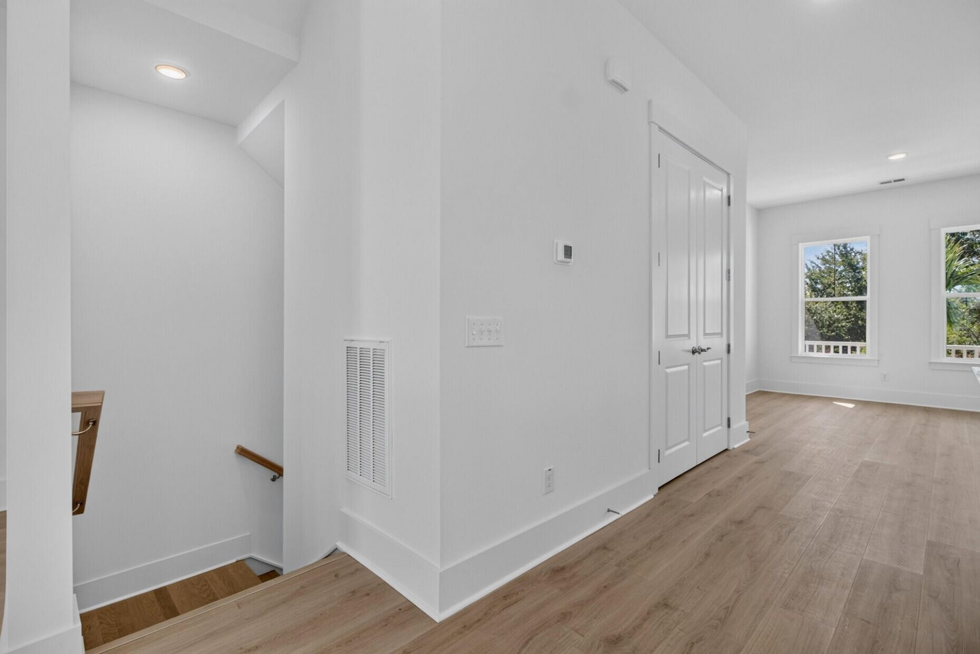 122 Fairbanks Drive Photo 13