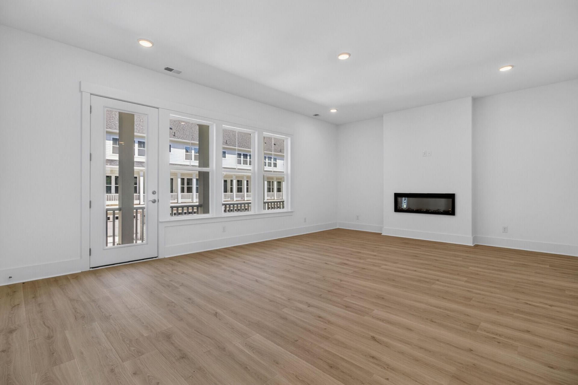 122 Fairbanks Drive Photo 14