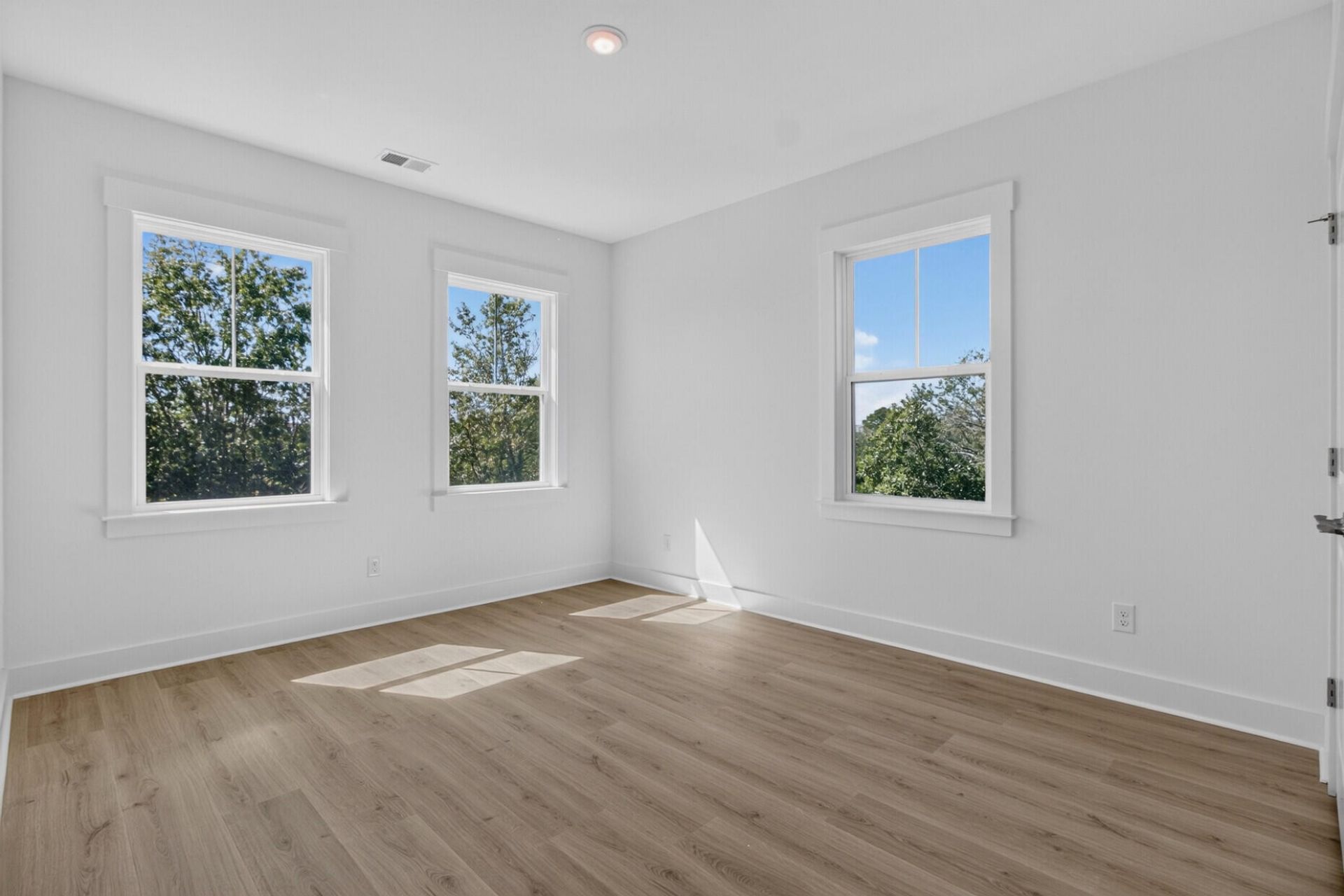122 Fairbanks Drive Photo 44