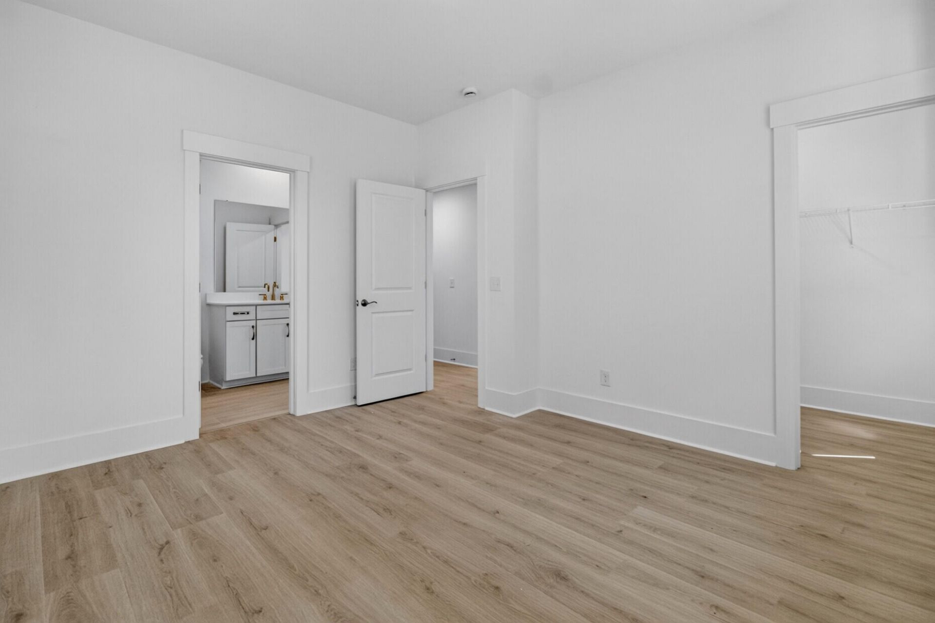 122 Fairbanks Drive Photo 8