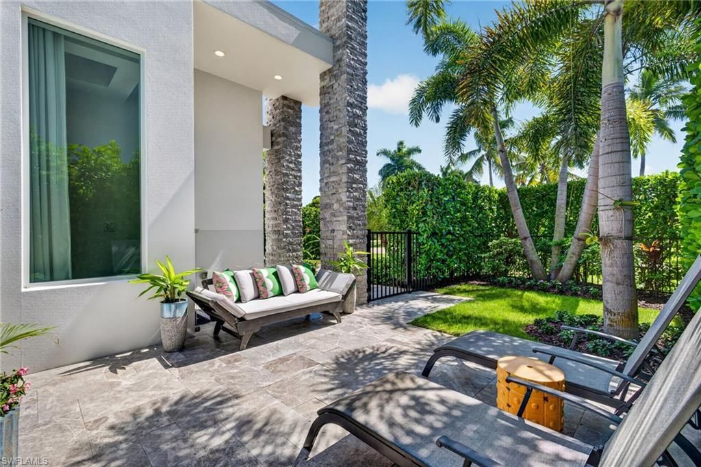 591 93rd Ave N, Naples, FL 34108 Photo