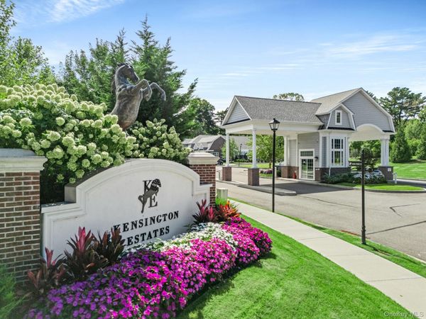 221 Coach Drive , Woodbury, NY 11797