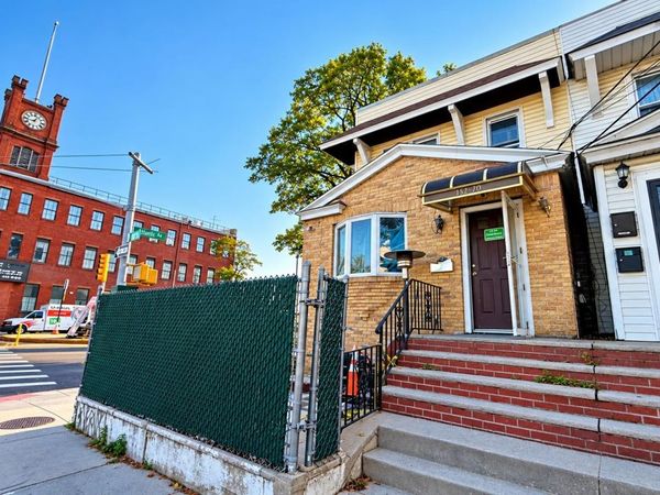 93-10 92nd st , Woodhaven, NY 11421