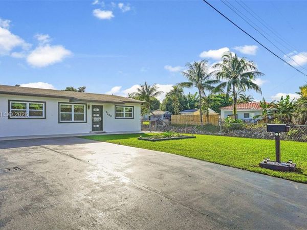 7290 SW 34th St Rd, Miami, FL 33155