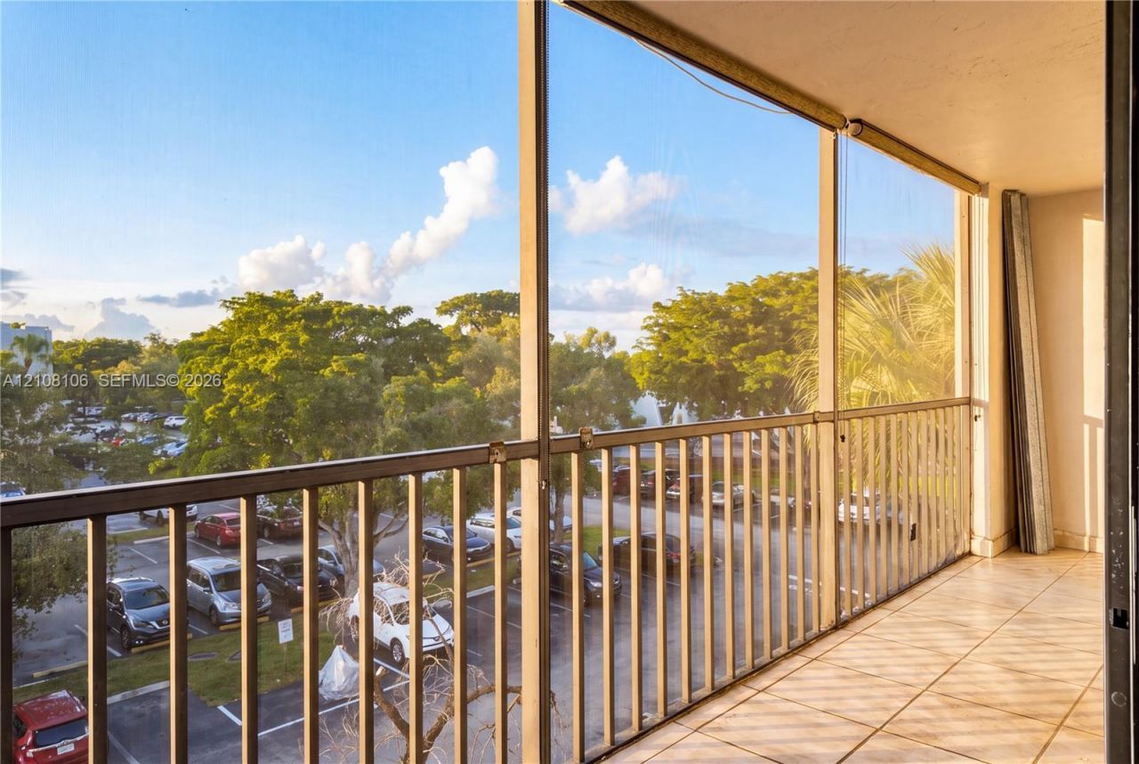 8650 SW 133rd Ave Rd , Unit 424, Miami, FL 33183 Photo