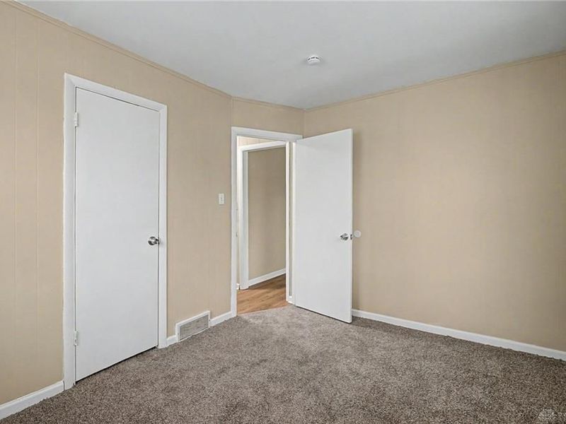 4545 Greenwich Village Avenue, Dayton, OH 45406 Photo 19