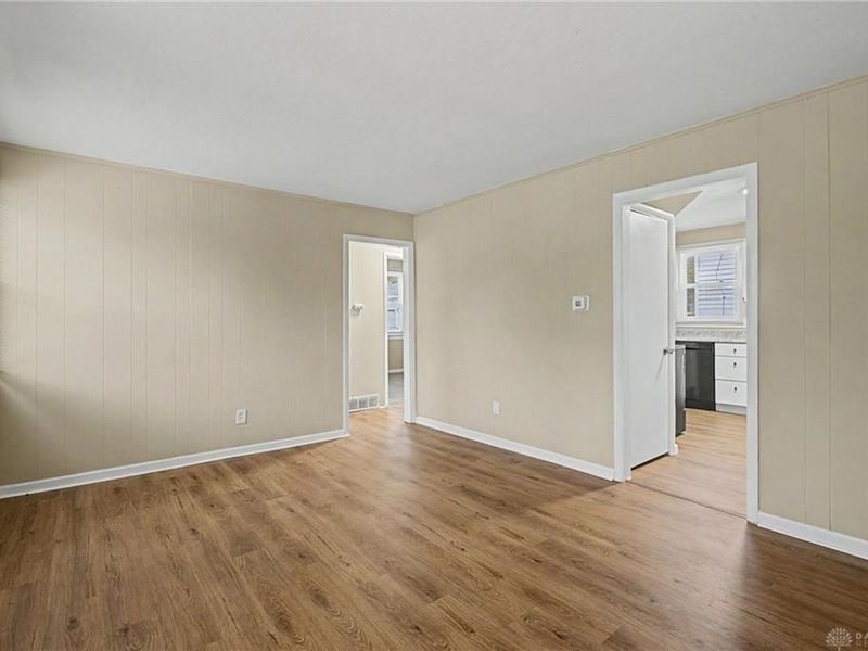4545 Greenwich Village Avenue, Dayton, OH 45406 Photo 8