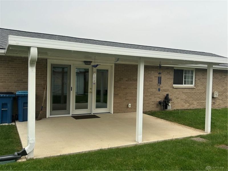 321 N Garber Drive, Tipp City, OH 45371 Photo 3