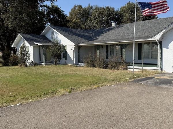 5670 W Highway 18 Highway, Leachville, AR 72438