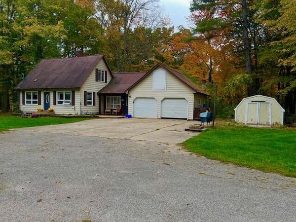 831 N Darling Avenue, Fremont, MI 49412