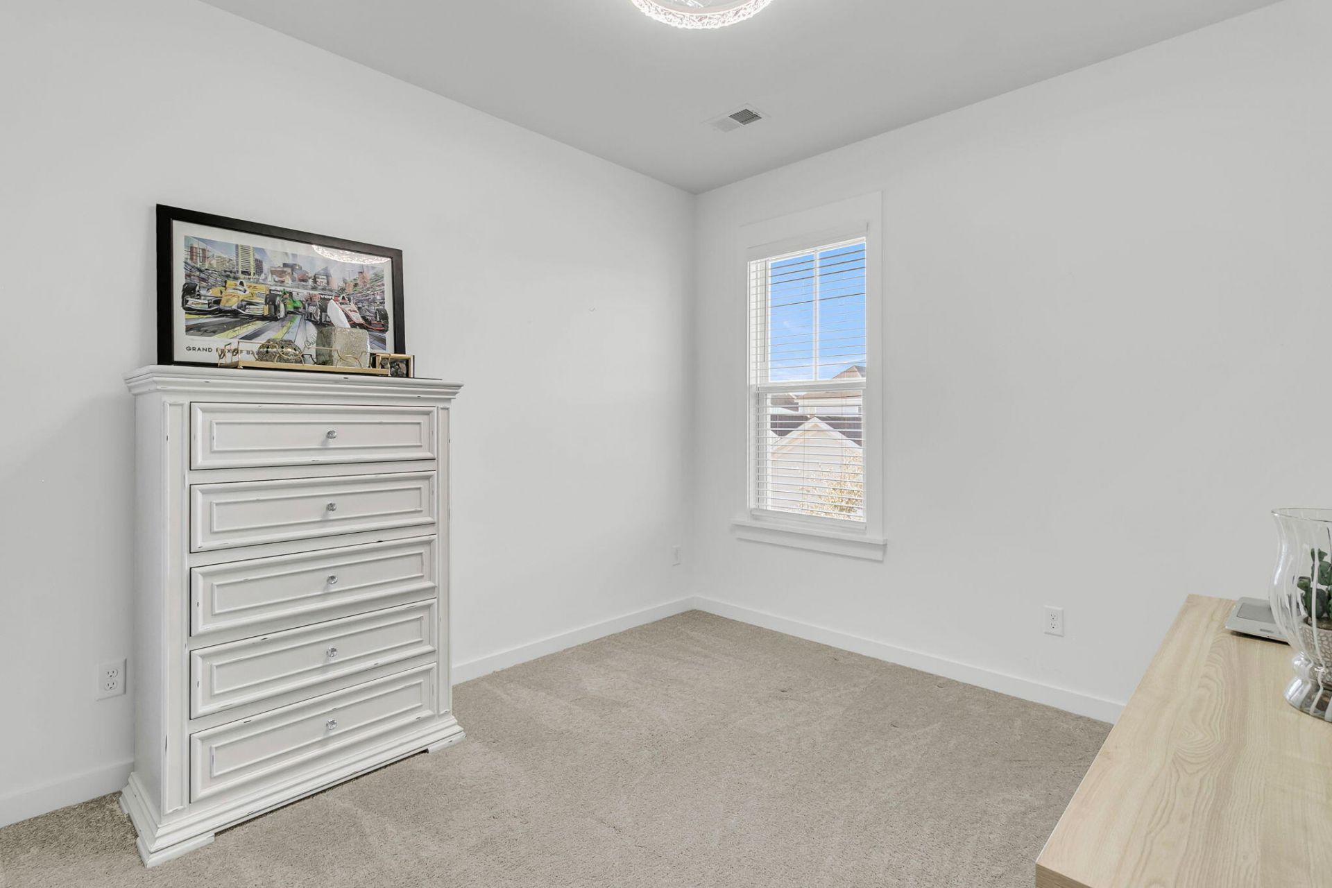 220 Midtown Avenue Photo 21