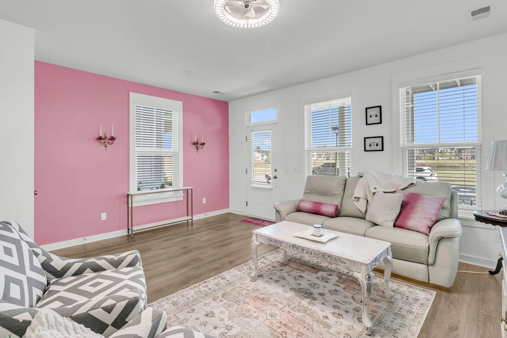 220 Midtown Avenue Photo 28
