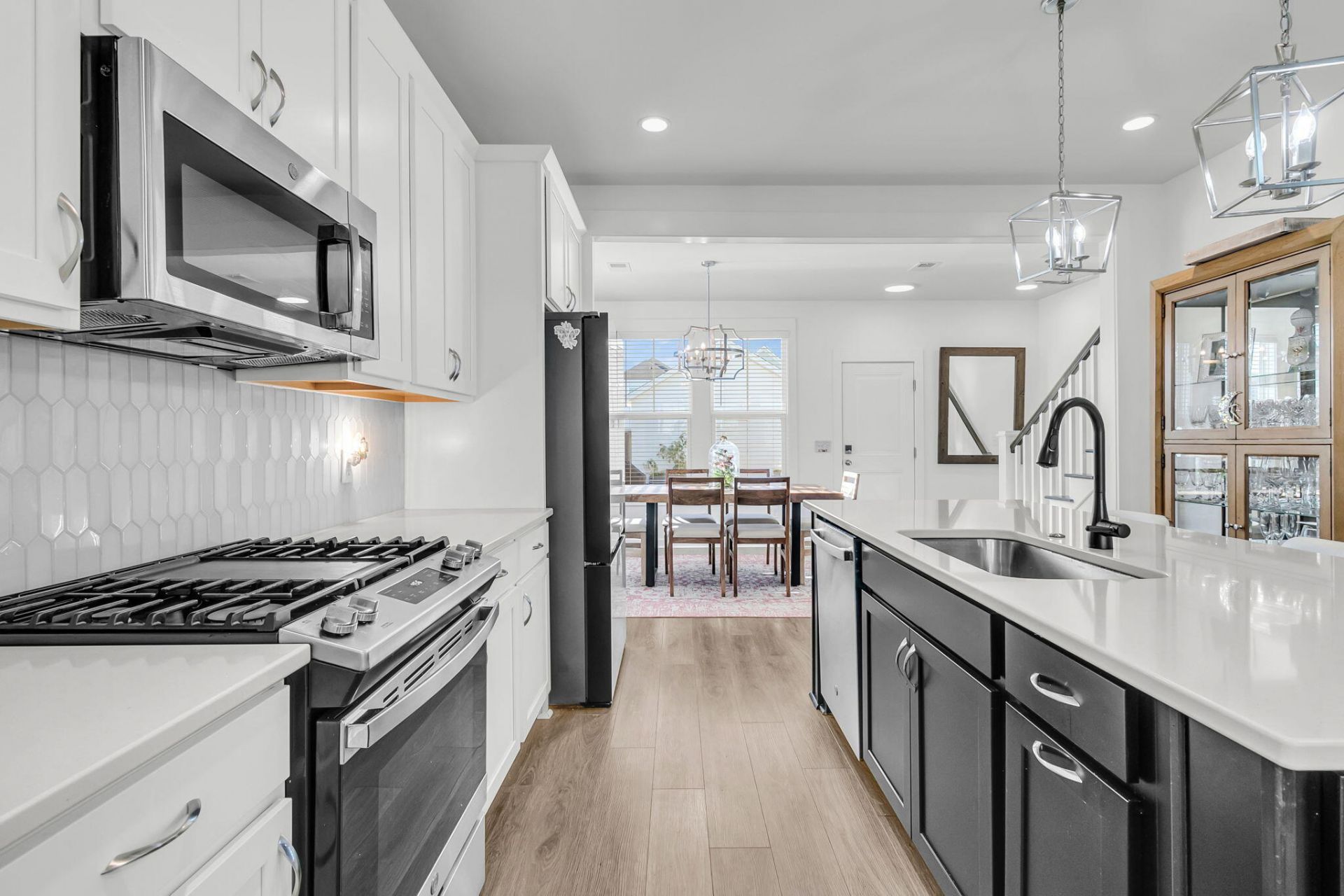 220 Midtown Avenue Photo 31