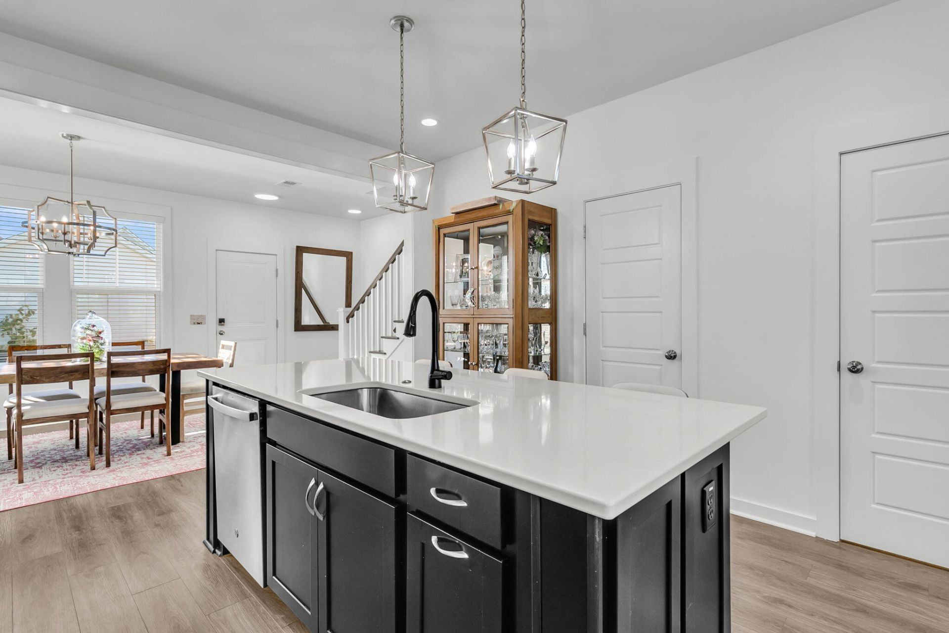 220 Midtown Avenue Photo 33