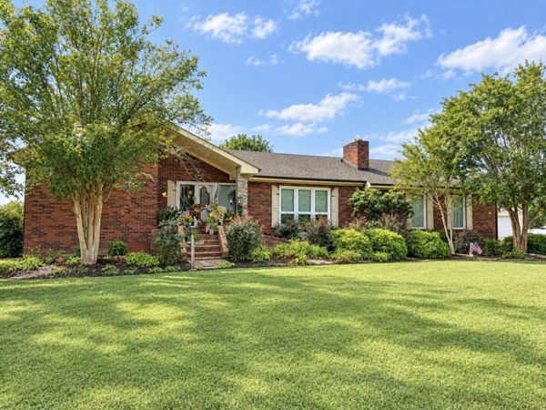 124 Johns Creek Rd , Lafayette, TN 37083