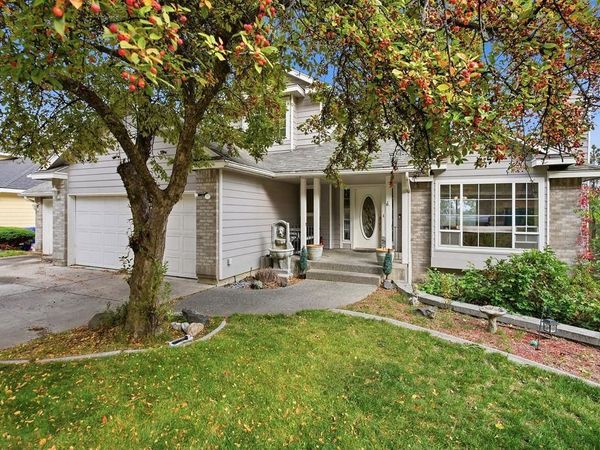 7706 N Cedar Rd, Spokane, WA 99208