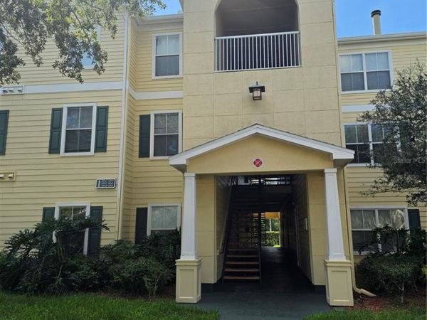 18563 BRIDLE CLUB DRIVE , TAMPA, FL 33647