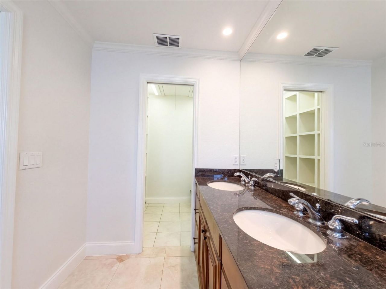 3705 Malec Circle , Sarasota, FL 34233 Photo