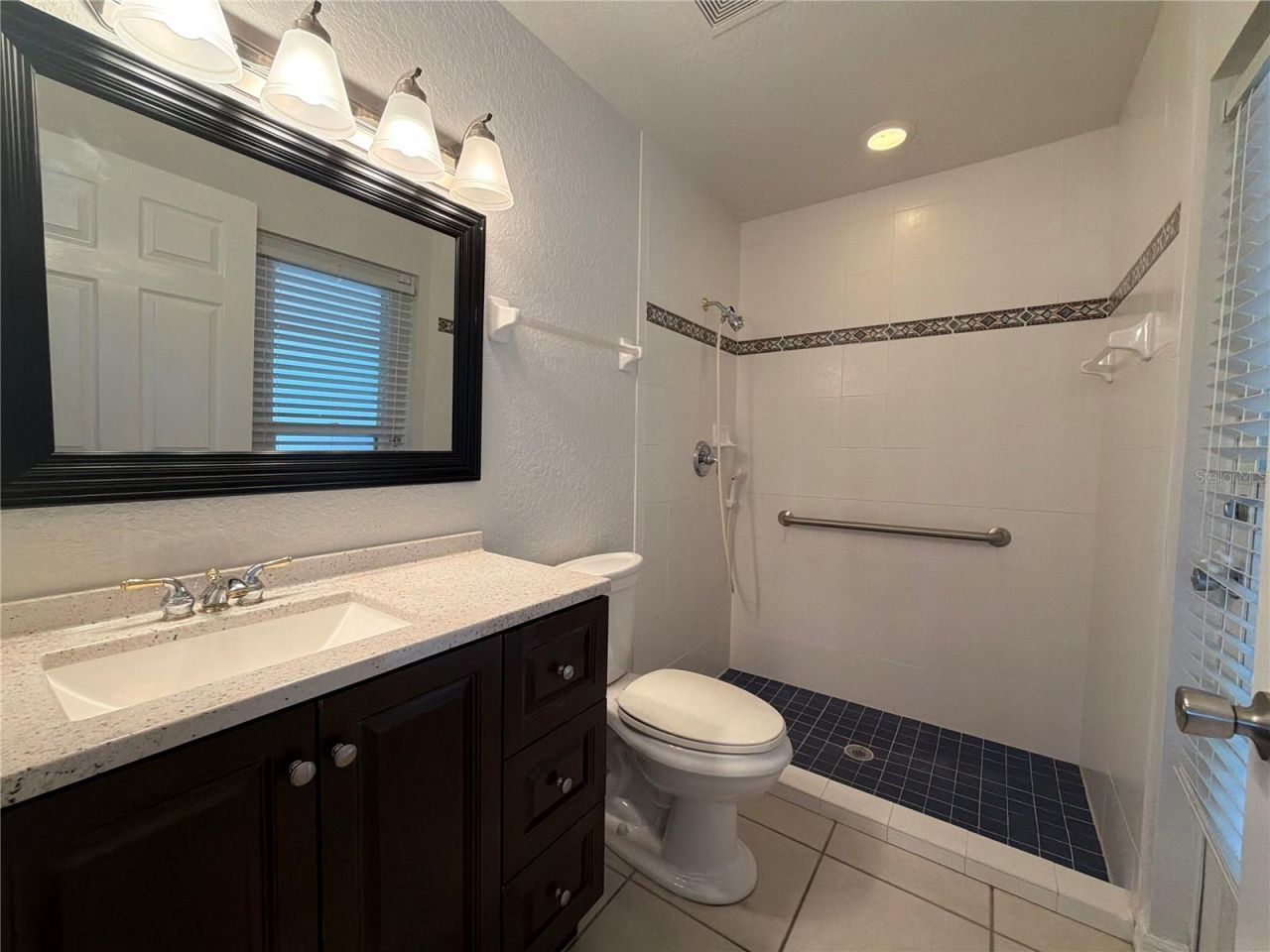 3705 Malec Circle , Sarasota, FL 34233 Photo