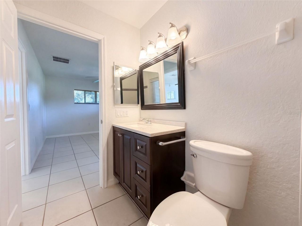3705 Malec Circle , Sarasota, FL 34233 Photo