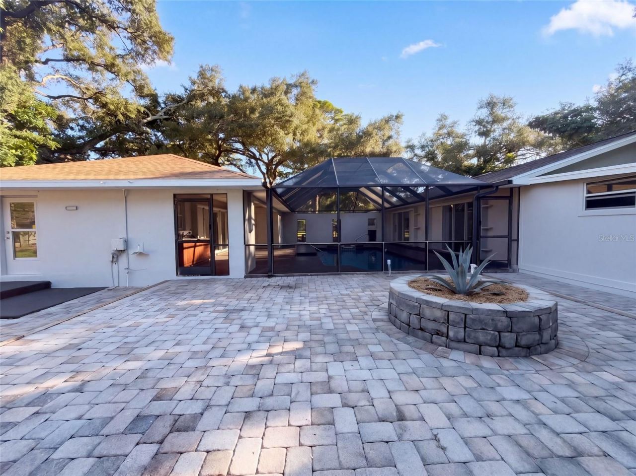 3705 Malec Circle , Sarasota, FL 34233 Photo