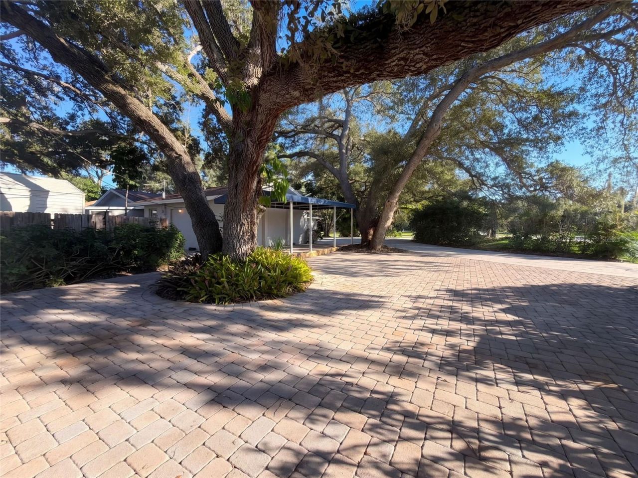 3705 Malec Circle , Sarasota, FL 34233 Photo
