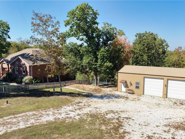 16240 Kostner Drive , Rogers, AR 72756