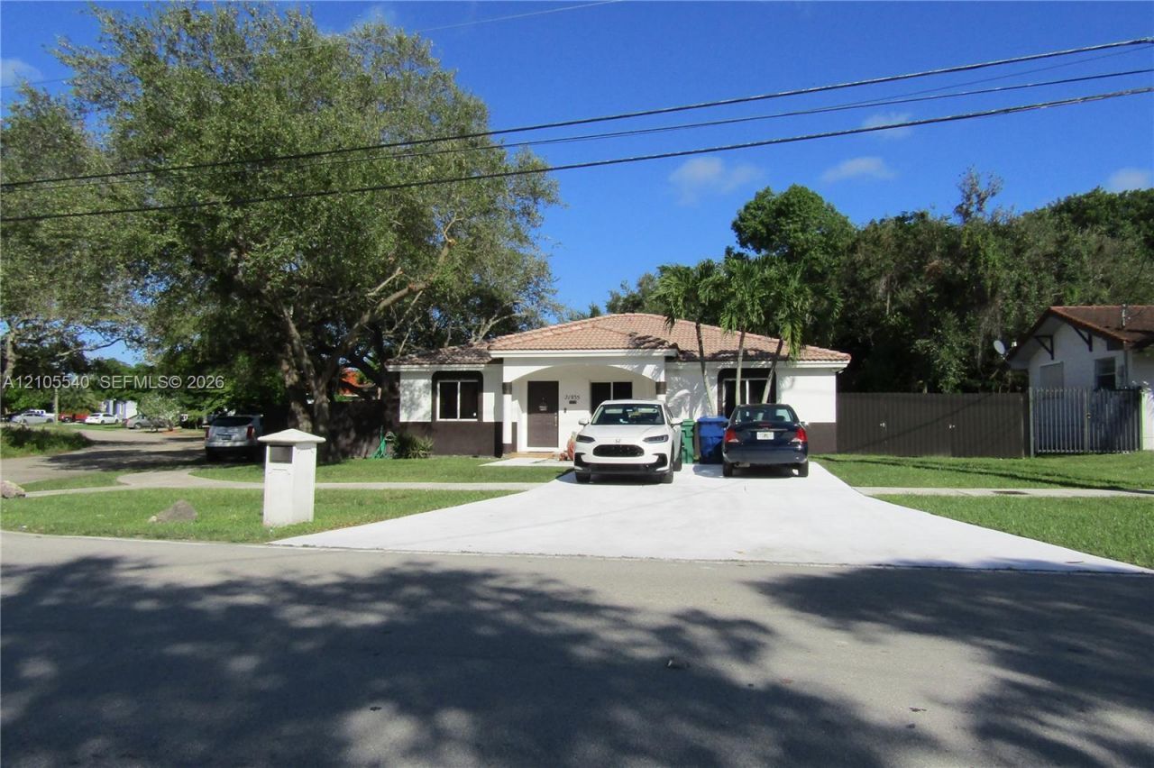 21935 SW 102nd Ave , Cutler Bay, FL 33190 Photo