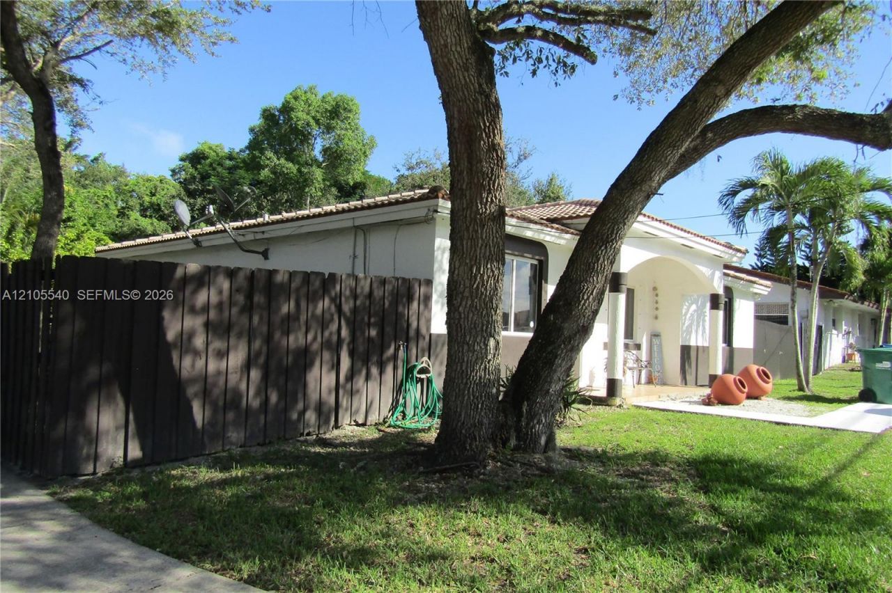 21935 SW 102nd Ave , Cutler Bay, FL 33190 Photo