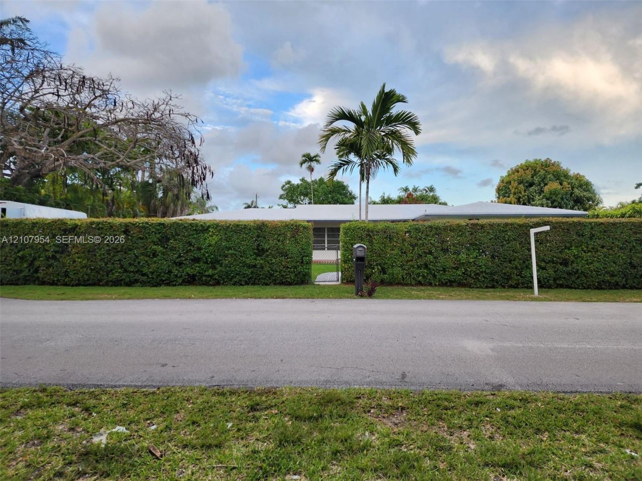 7105 SW 84th Ave , Miami, FL 33143 Photo